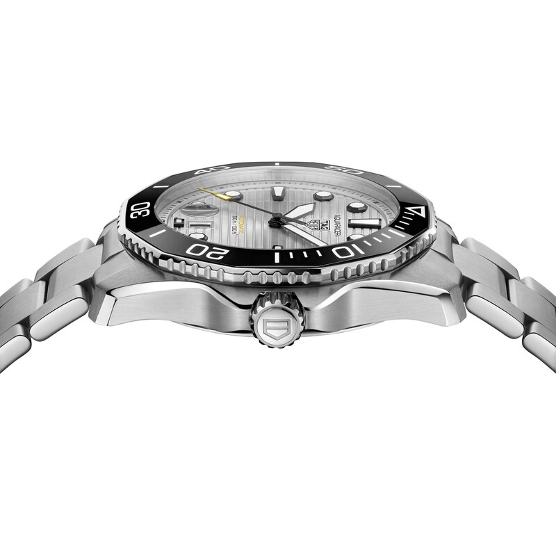 TAG Heuer Aquaracer Professional 300 Silver-Tone Dial & Stainless Steel Watch