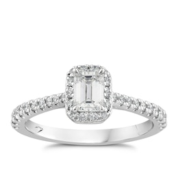 Emerald engagement rings