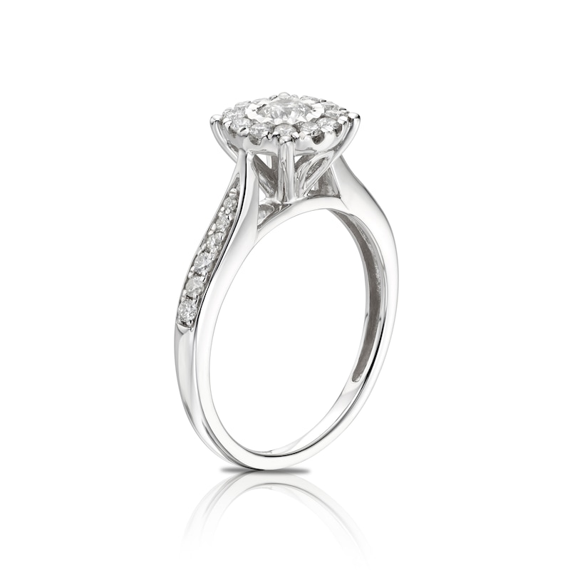 9ct White Gold 0.50ct Diamond Illusion Cluster Ring