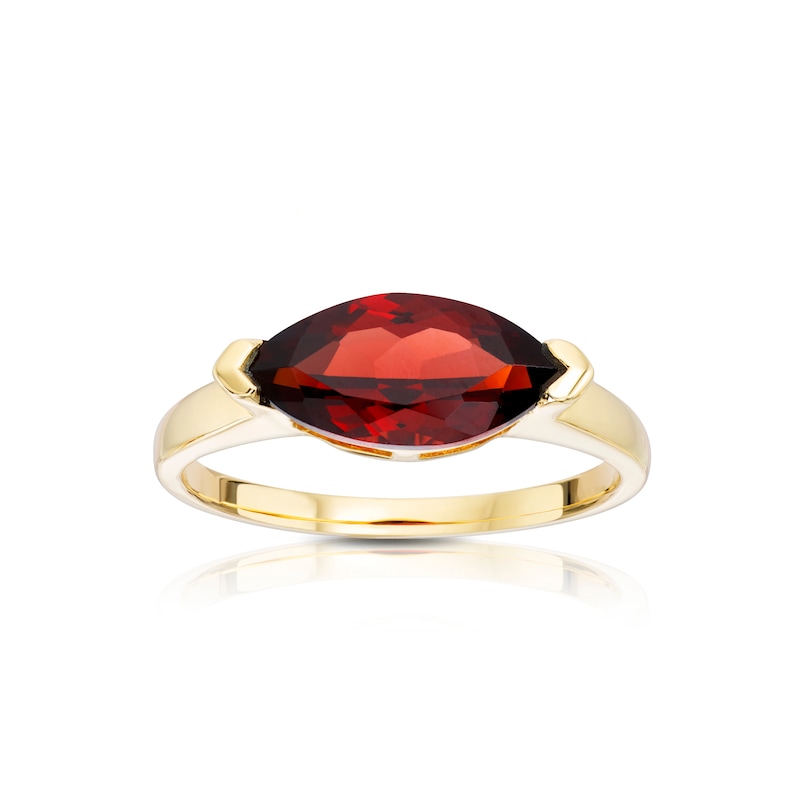 9ct Yellow Gold Garnet Marquise Ring