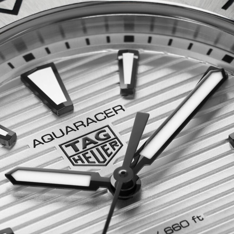 TAG Heuer Aquaracer 200 Men's Stainless Steel Bracelet Watch