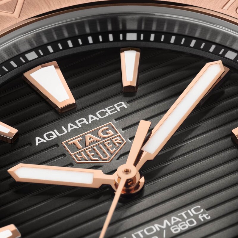 TAG Heuer Aquaracer Men's Black Strap Watch