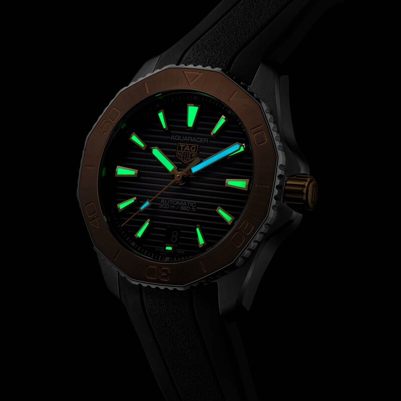 TAG Heuer Aquaracer Men's Black Strap Watch
