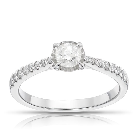 9ct White Gold 0.50ct Diamond Illusion Set Solitaire Ring