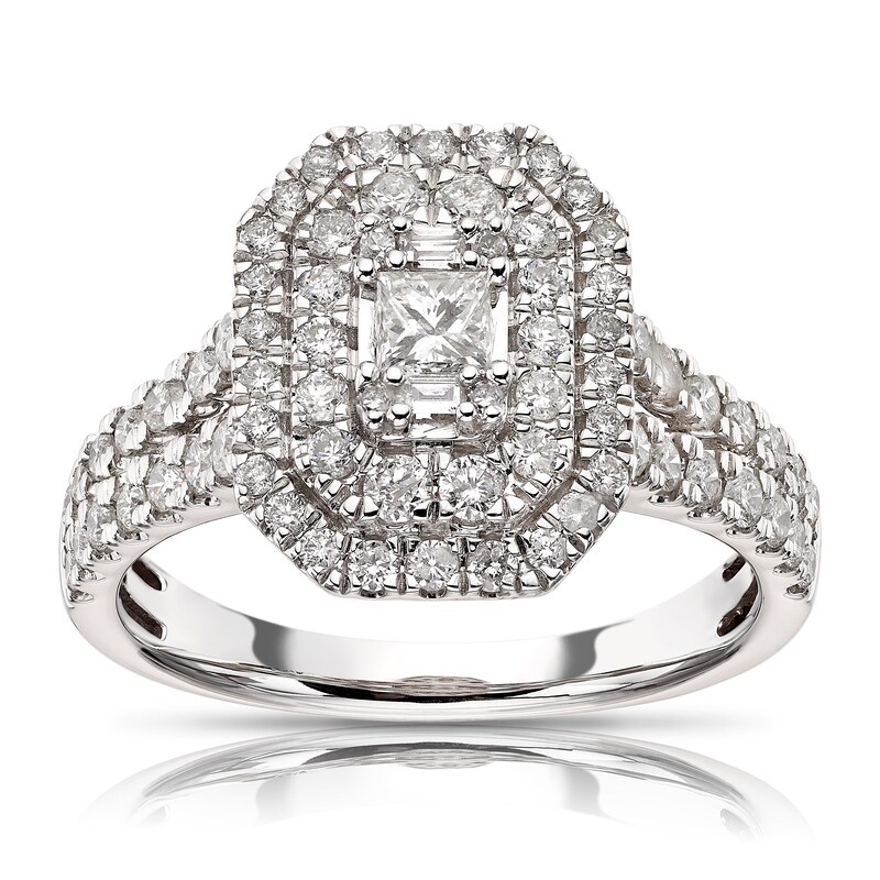 18ct White Gold 1ct Total Diamond Emerald Shaped Halo Ring
