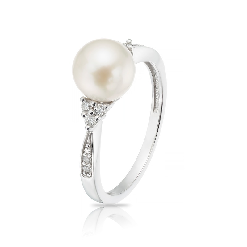 9ct White Gold Cultured Freshwater Pearl 0.11ct Diamond Ring