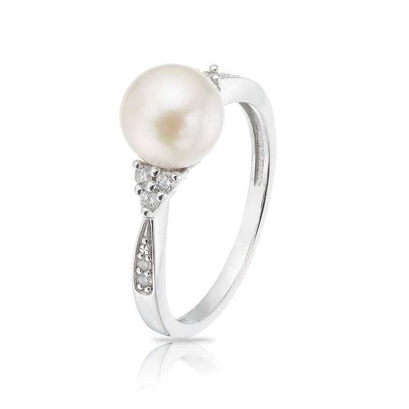 9ct White Gold Cultured Freshwater Pearl 0.11ct Diamond Ring