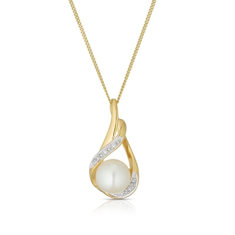 9ct Gold Cultured Freshwater Pearl & Diamond Pendant