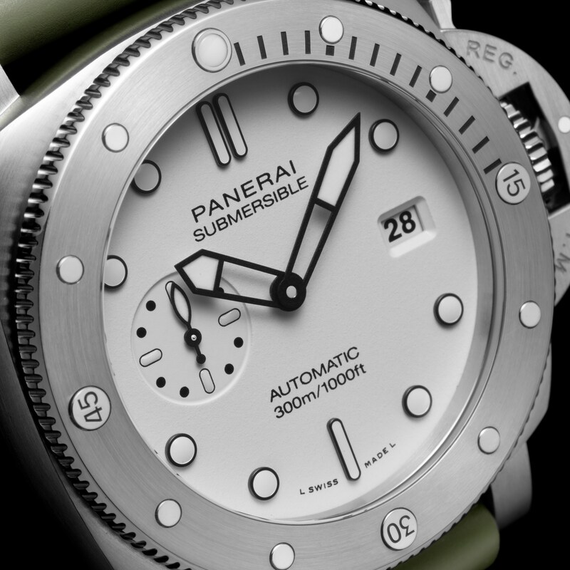 Panerai Submersible Quarantaquattro Bianco 44mm White Dial & Khaki Strap Watch