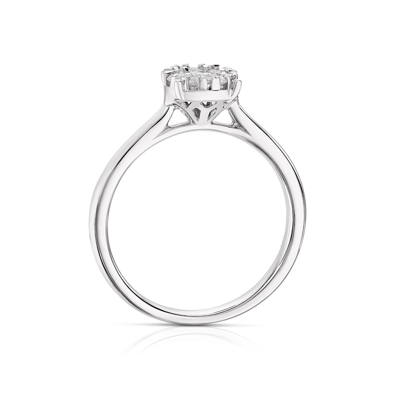 18ct White Gold 0.33ct Diamond Round Halo Cluster Ring