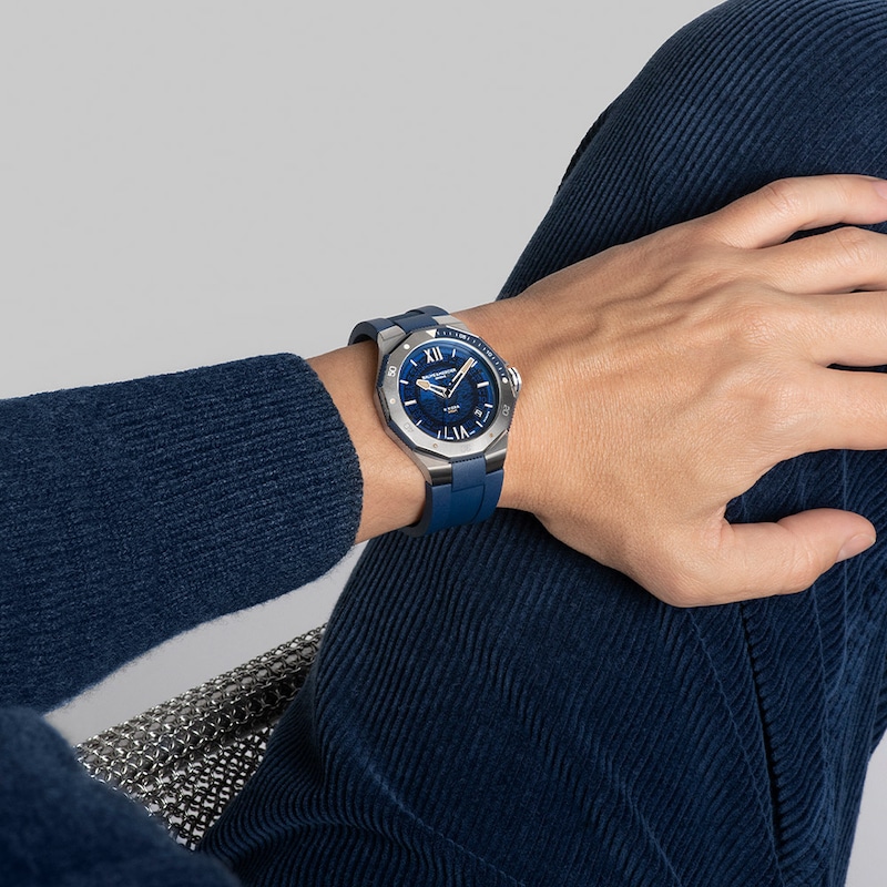 Baume & Mercier Riviera Men's Blue Rubber Strap Watch