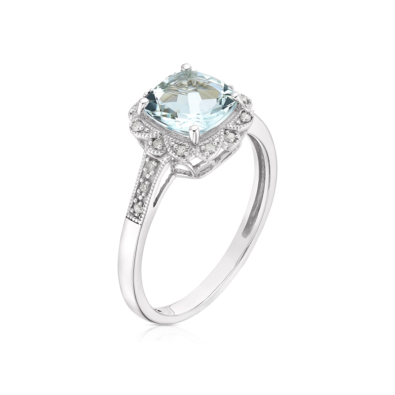 9ct White Gold Vintage Style Aquamarine & Diamond Ring